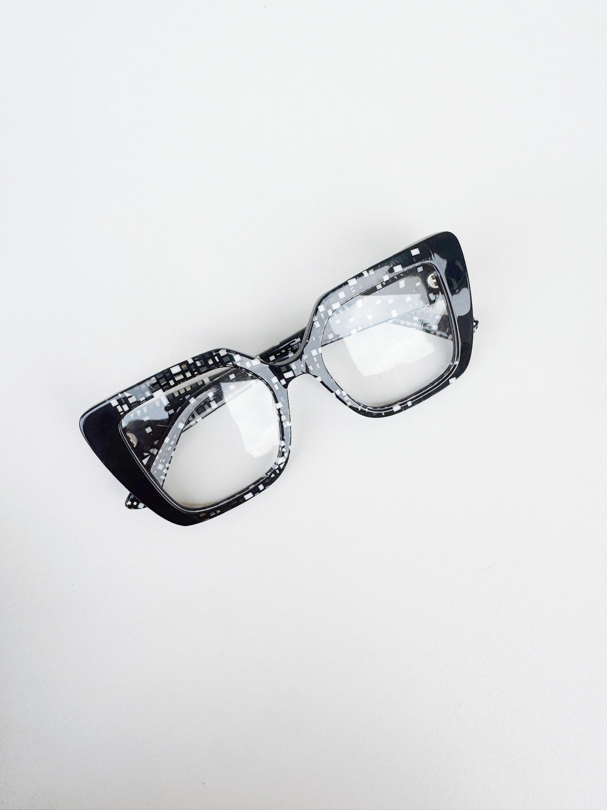 Monochrome Pattern Frame